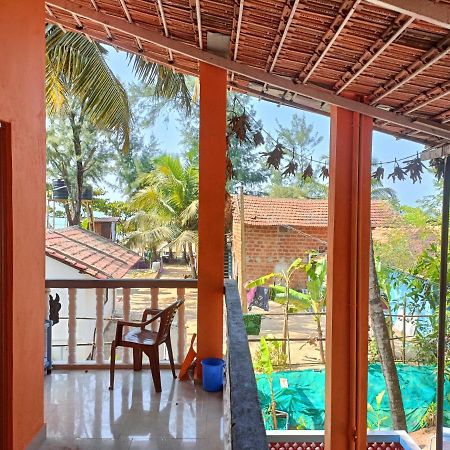 Hotel Golden Wings Cafe Gokarna  Esterno foto