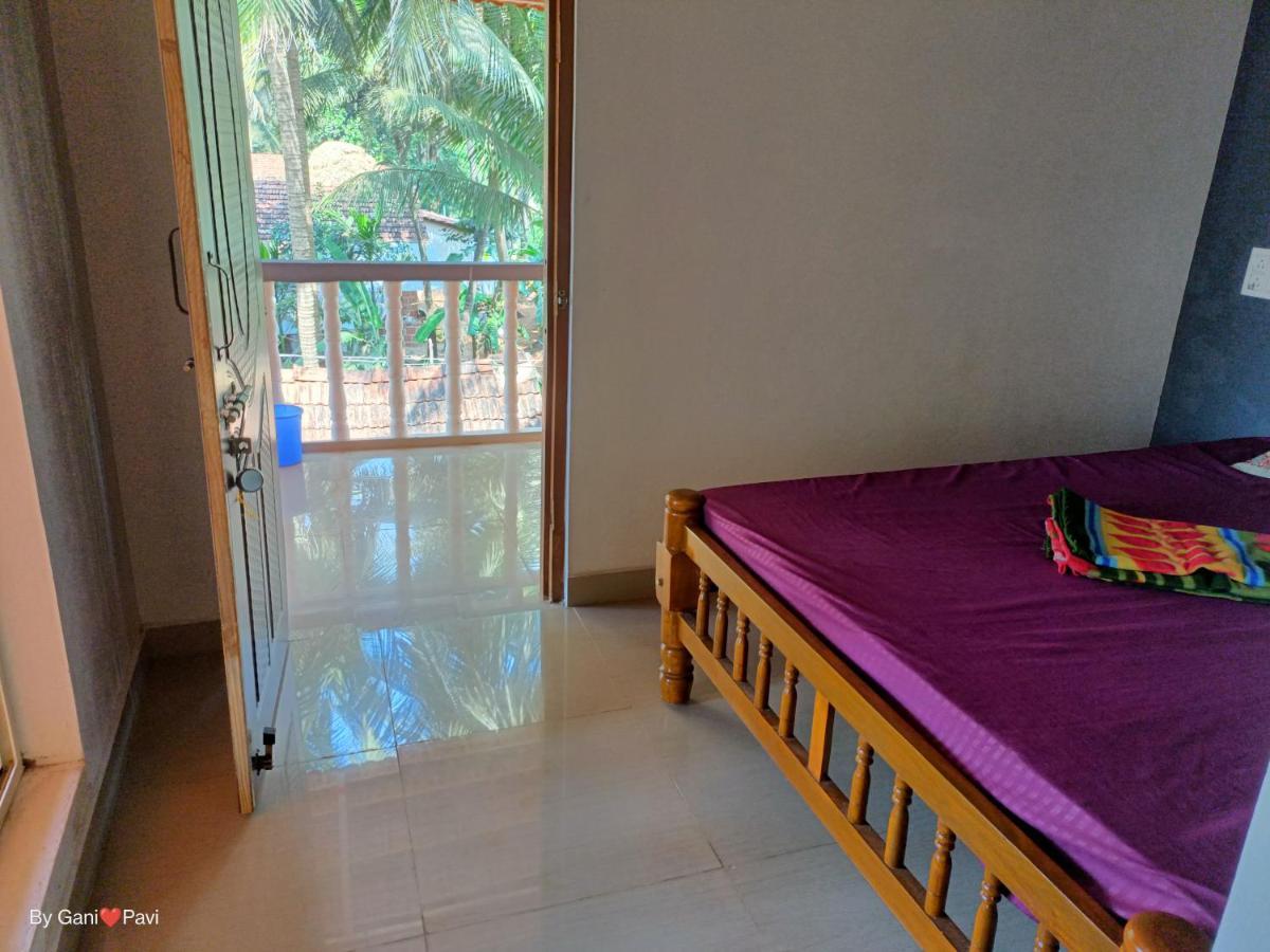 Hotel Golden Wings Cafe Gokarna  Esterno foto
