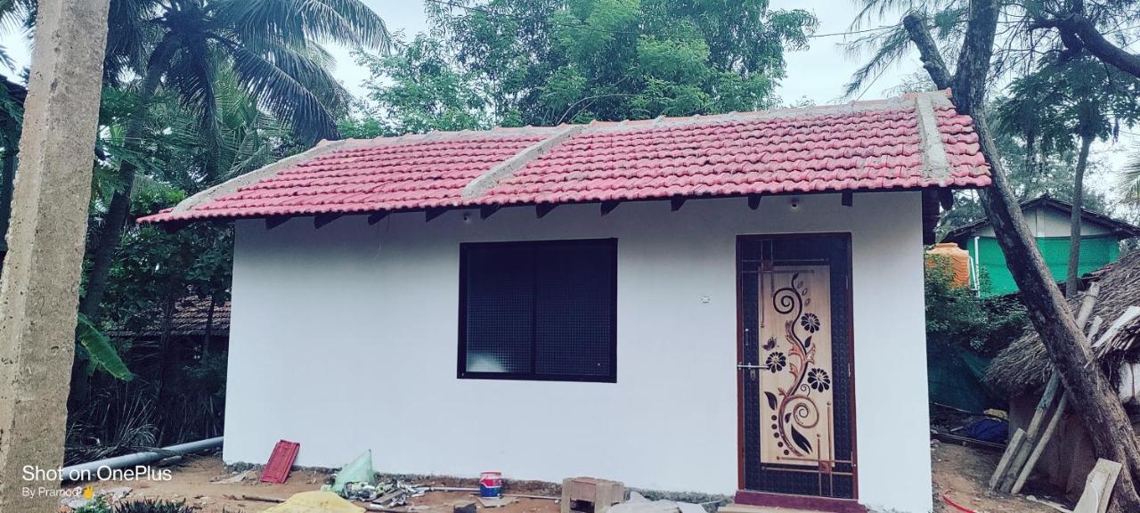 Hotel Golden Wings Cafe Gokarna  Esterno foto