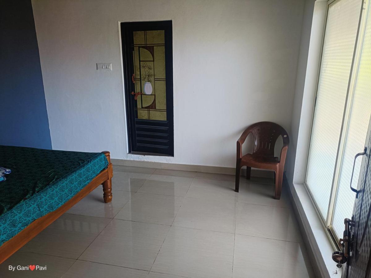Hotel Golden Wings Cafe Gokarna  Esterno foto