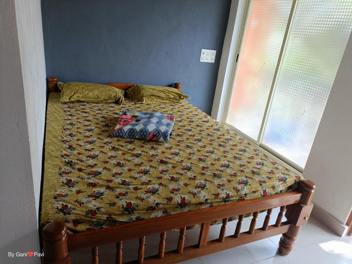 Hotel Golden Wings Cafe Gokarna  Esterno foto